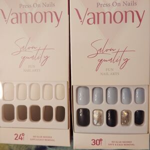 Sophisticated Gray and Black Press-On Nail Set